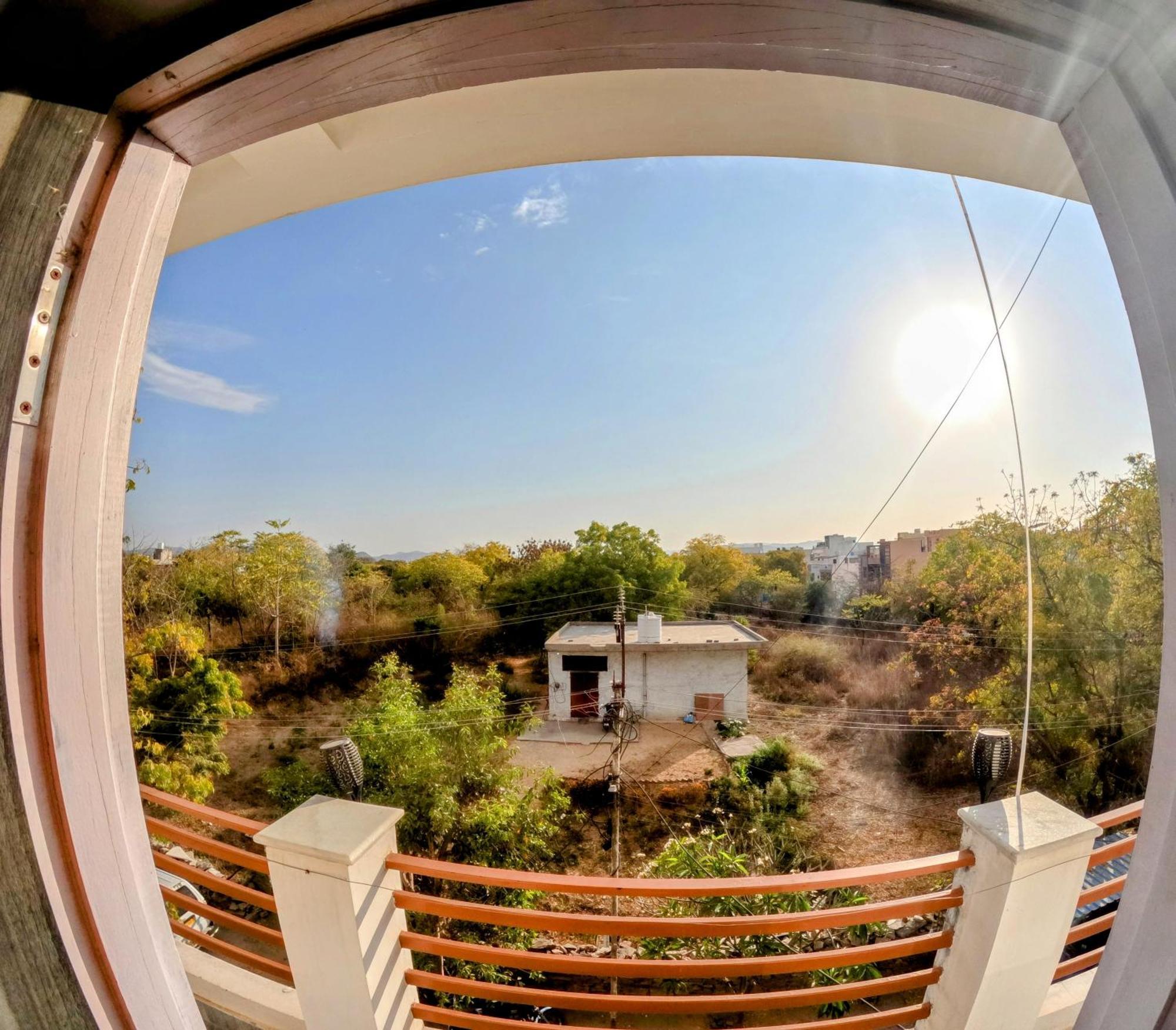 Choudhary White House Udaipur Lägenhet Exteriör bild